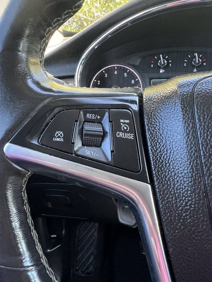 Used 2018 Buick Encore Essence FWD image 21