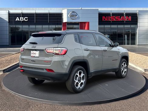 Used 2022 Jeep Compass Trailhawk w/ Trailhawk Convenience Group image 5