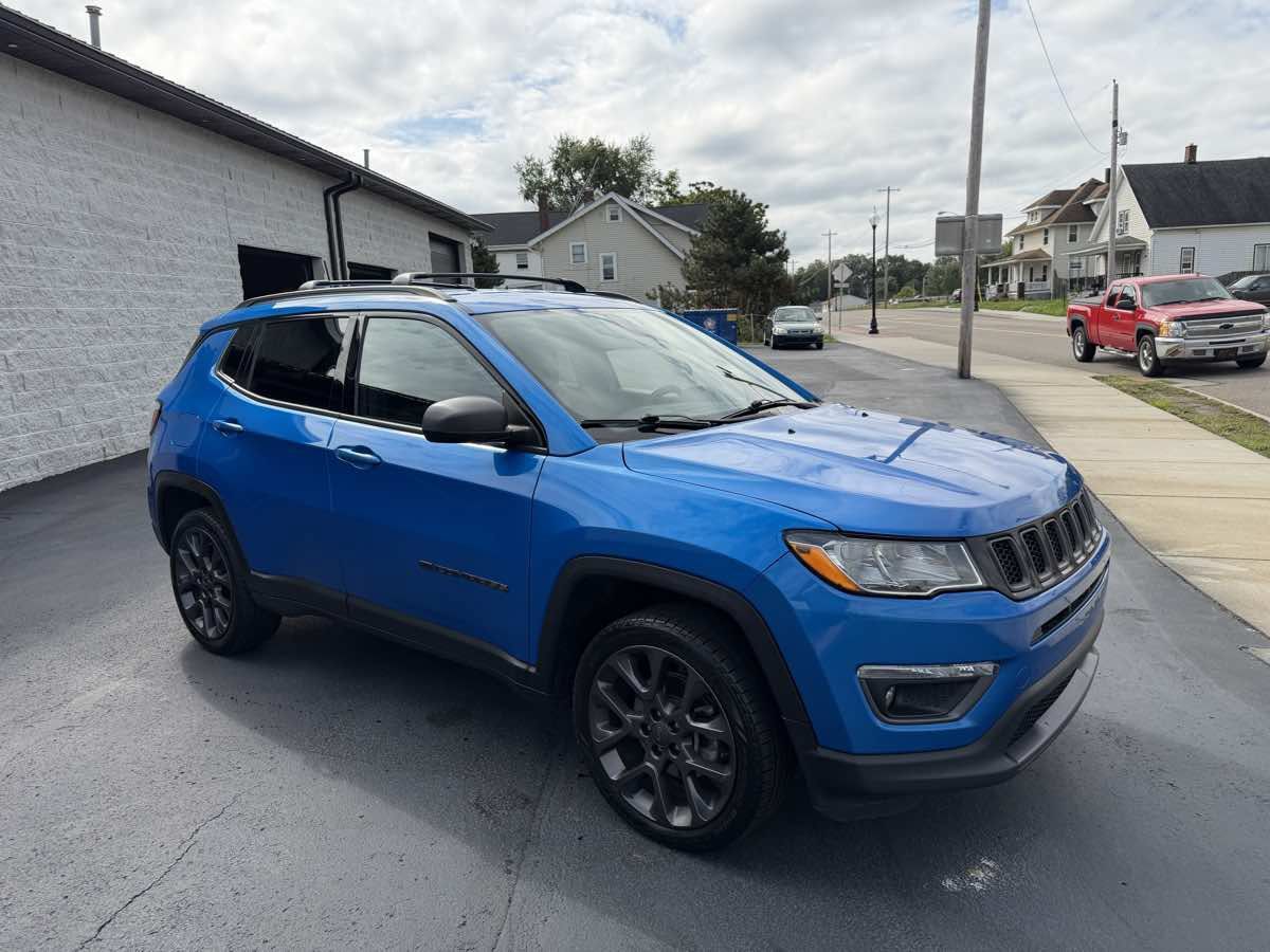 Used 2021 Jeep Compass Latitude AWD/4WD image 6