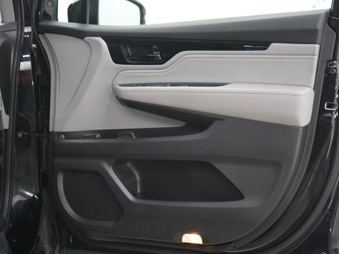 Used 2019 Honda Odyssey Elite image 12
