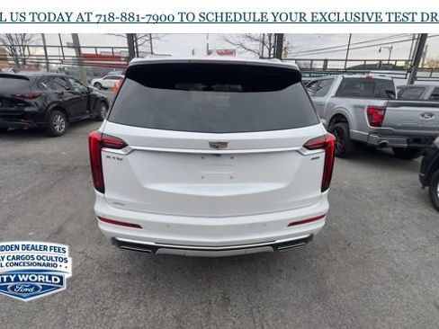 Used 2021 Cadillac XT6 Premium Luxury AWD/4WD image 4