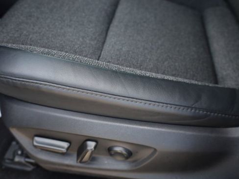 Used 2023 Toyota Crown XLE image 14