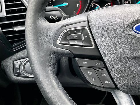 Used 2017 Ford Escape SE w/ SE Leather Comfort Package image 24