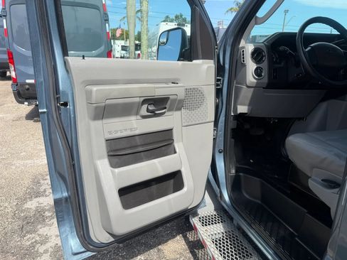 Used 2014 Ford E-350 and Econoline 350 Extended Super Duty w/ Power Group RWD image 14