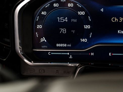 Used 2022 Chevrolet Silverado 1500 LTZ w/ LTZ Premium Package AWD/4WD image 17