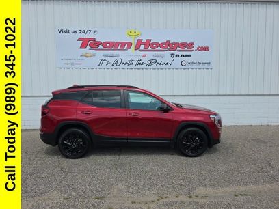 Used 2024 GMC Terrain SLE w/ Driver Convenience Package