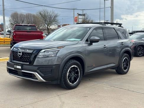 Used 2023 Nissan Pathfinder Rock Creek image 3