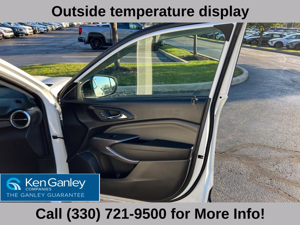Used 2025 Chevrolet Trax ACTIV w/ Sunroof Package FWD image 55