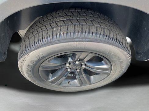 Used 2021 RAM 1500 Classic Warlock AWD/4WD image 9
