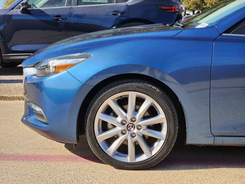 Used 2017 MAZDA MAZDA3 Touring image 9