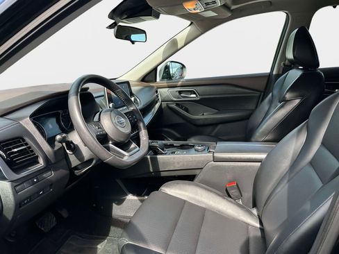Used 2021 Nissan Rogue SV w/ Premium Package AWD/4WD image 13