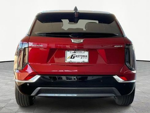 New 2026 Cadillac Optiq Luxury 1 image 5
