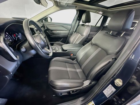 Used 2025 MAZDA CX-50 AWD 2.5 S w/ Premium Package image 13