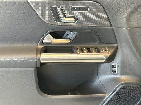 Certified 2022 Mercedes-Benz GLA 250 4MATIC image 17