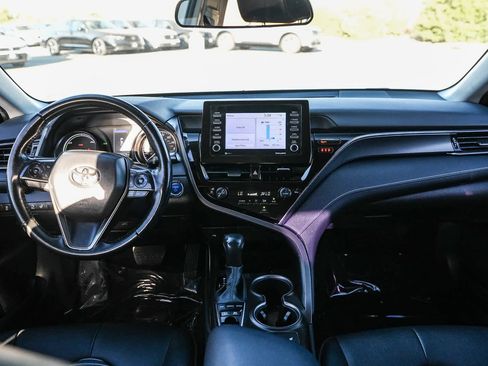 Used 2023 Toyota Camry SE image 12