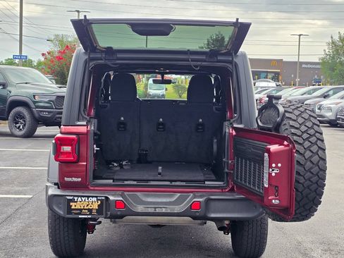 Used 2021 Jeep Wrangler Unlimited Sport AWD/4WD image 35