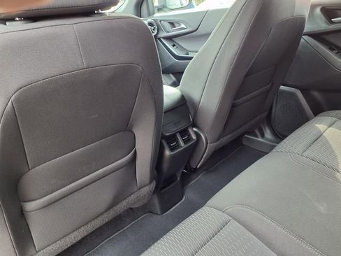 Used 2025 Chevrolet Equinox LT image 65