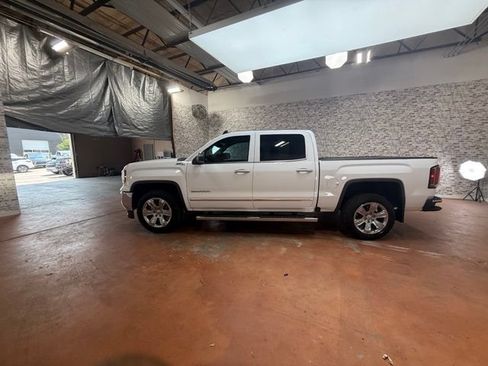 Used 2018 GMC Sierra 1500 SLT AWD/4WD image 4