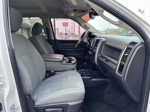 Used 2016 RAM 2500 Tradesman w/ Chrome Appearance Group image 10