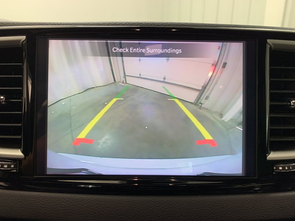 Used 2025 Chrysler Pacifica Select FWD image 30