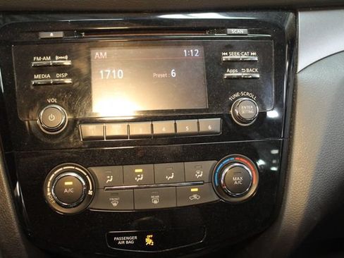 Used 2016 Nissan Rogue S FWD image 24