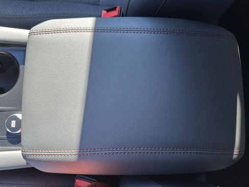 New 2026 Ford Explorer Active image 18