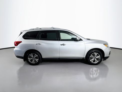 Used 2020 Nissan Pathfinder SV FWD image 11