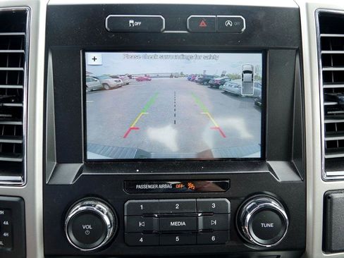 Used 2018 Ford F150 Lariat image 28