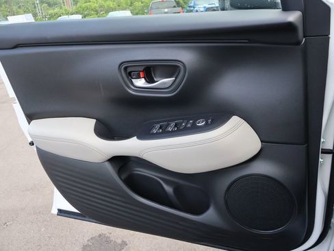 Certified 2026 Honda HR-V EX-L image 30