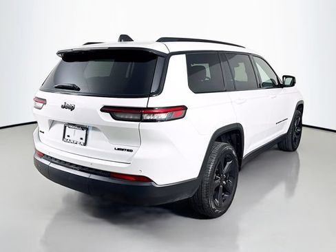 Used 2024 Jeep Grand Cherokee L Limited w/ Black Appearance Package AWD/4WD image 7