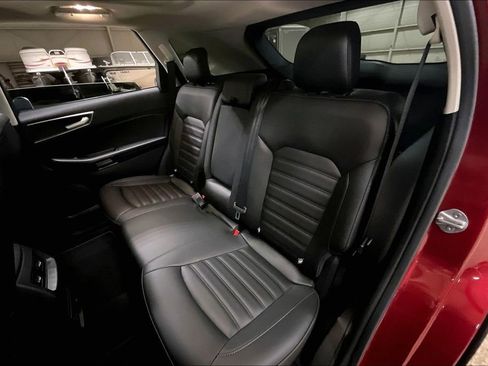 Certified 2021 Ford Edge SEL w/ Convenience Package image 25