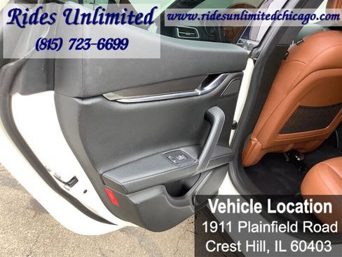 Used 2018 Maserati Ghibli image 28