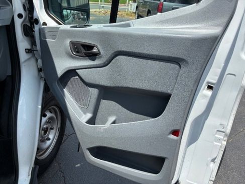 Used 2018 Ford Transit 150 XL image 29