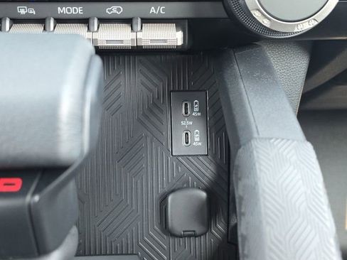 Used 2025 Toyota 4Runner Platinum image 34