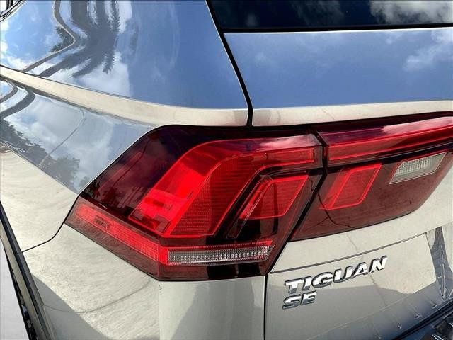 Used 2020 Volkswagen Tiguan SE R-Line FWD image 27
