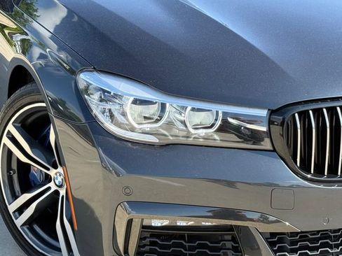 Used 2019 BMW 740i w/ Executive Package RWD image 2
