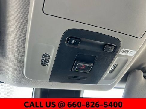 Used 2024 Toyota Camry SE image 8