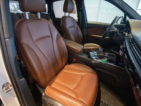 Used 2018 Audi Q7 3.0T Prestige image 18