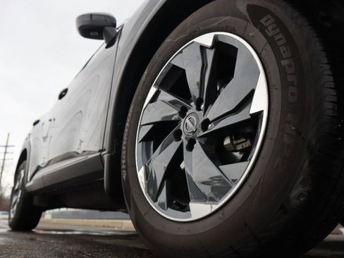 Certified 2025 Nissan Rogue SV AWD/4WD image 11