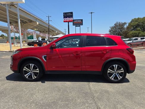 Used 2025 Mitsubishi Outlander Sport SE AWD/4WD image 10