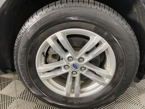 Used 2023 Ford Explorer XLT w/ Equipment Group 202A image 26