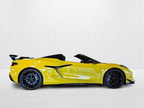 New 2025 Chevrolet Corvette Z06 w/ Z07 Performance Package image 8