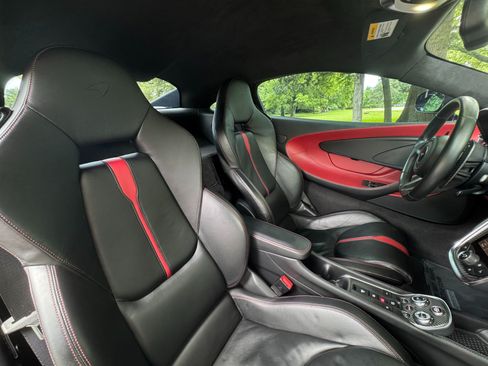 Used 2017 McLaren 570S Coupe RWD image 52