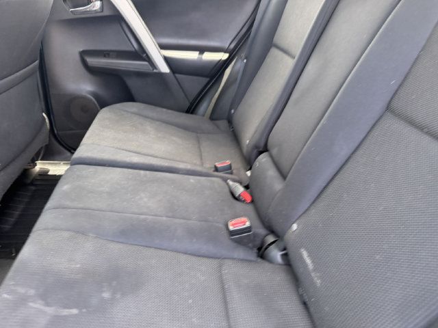Used 2018 Toyota RAV4 XLE FWD image 19