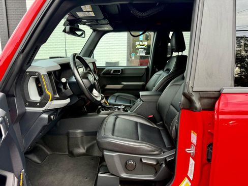 Used 2022 Ford Bronco Badlands AWD/4WD image 16