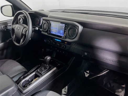 Certified 2023 Toyota Tacoma TRD Off-Road image 26