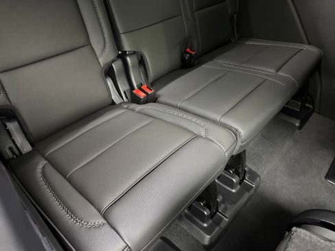 Used 2026 GMC Yukon Denali w/ Denali Reserve Package RWD image 43