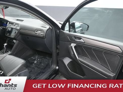 Used 2024 Volkswagen Tiguan SE FWD image 14