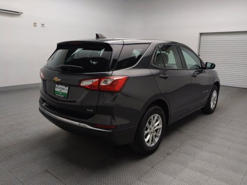 Used 2018 Chevrolet Equinox LS image 9