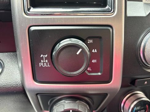 Used 2018 Ford F150 Platinum w/ Equipment Group 701A Luxury AWD/4WD image 36